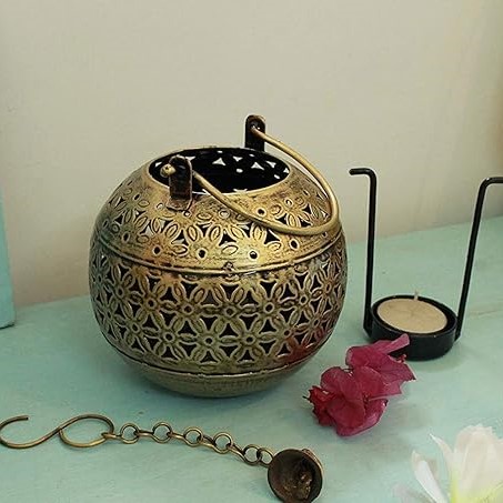 Iron Handi Candle Holder