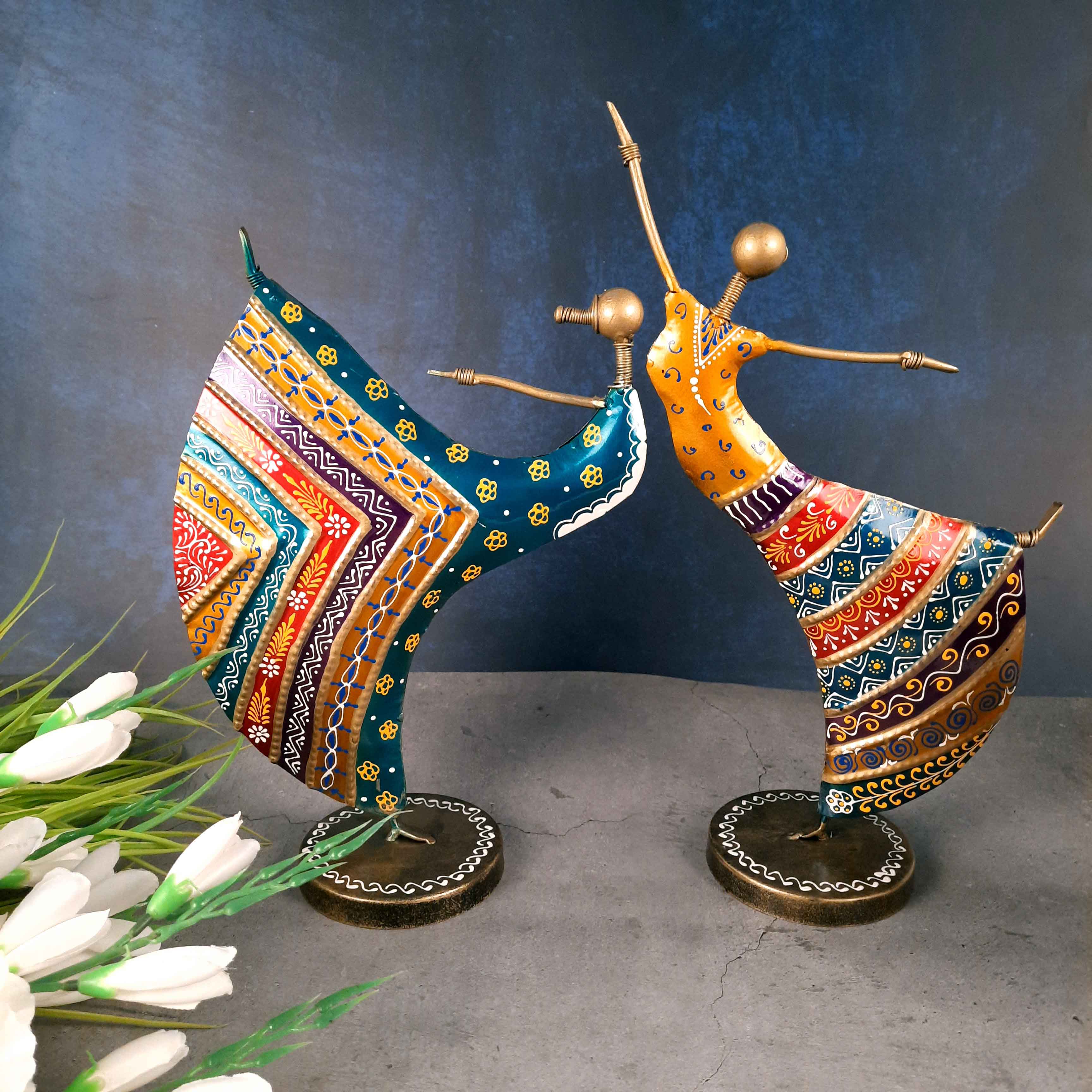 Dancing Doll Decor s2