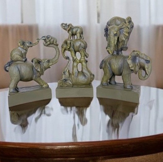 Circus Royale Elephants Table Decor