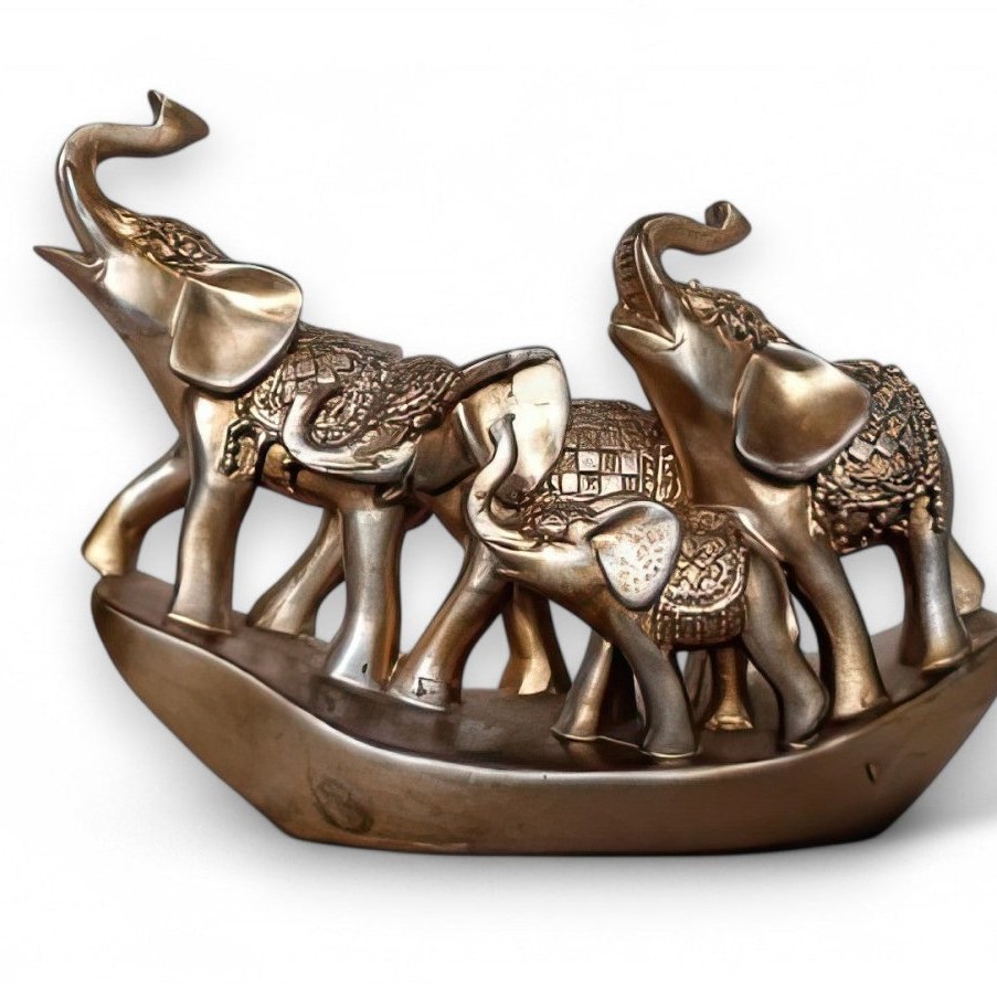 Elephant:The Family of Fortune Table Decor