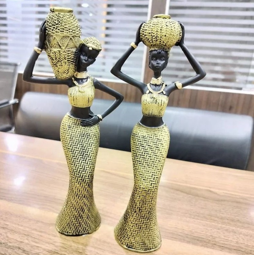 African Lady statute
